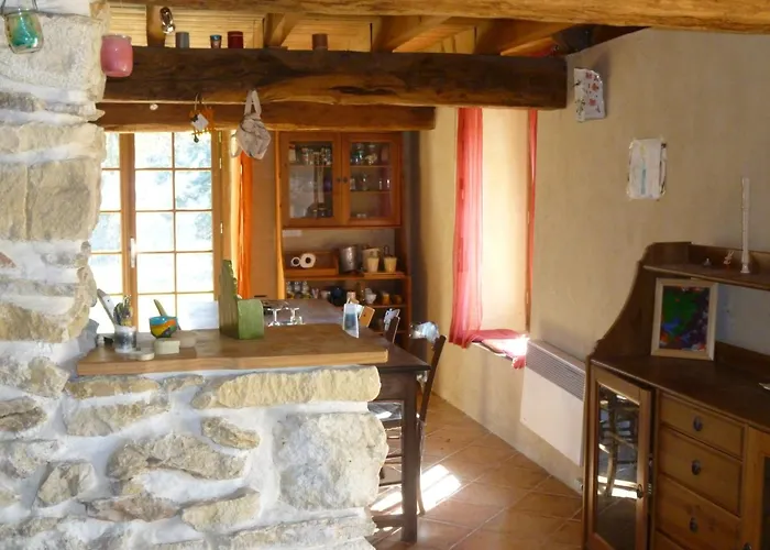 Ancienne Dépendance Pierre Et Bois Сasa de vacaciones *