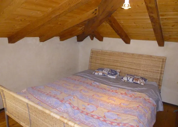 Сasa de vacaciones Ancienne Dépendance Pierre Et Bois Alan